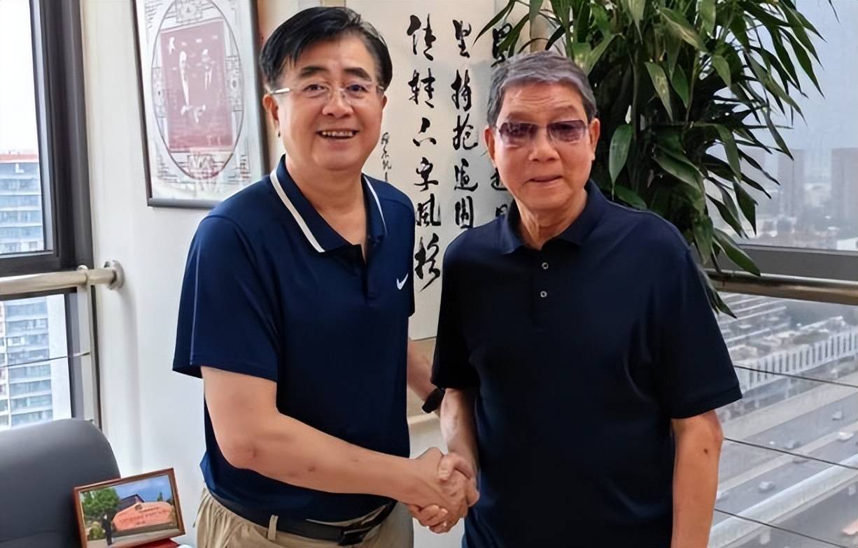 的冷季轩一, 上港的主力, 而是选择离