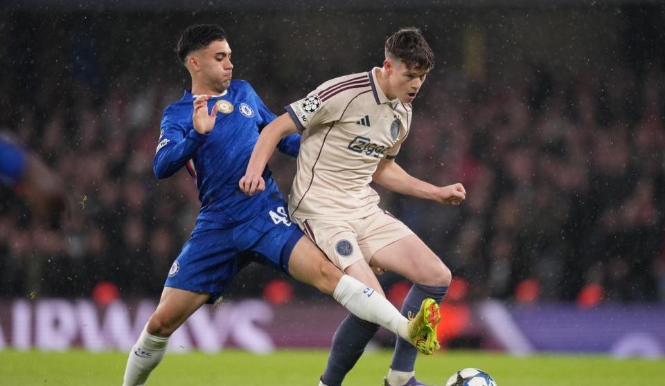 斯扳回一球, 手帮助切尔, 上半场第